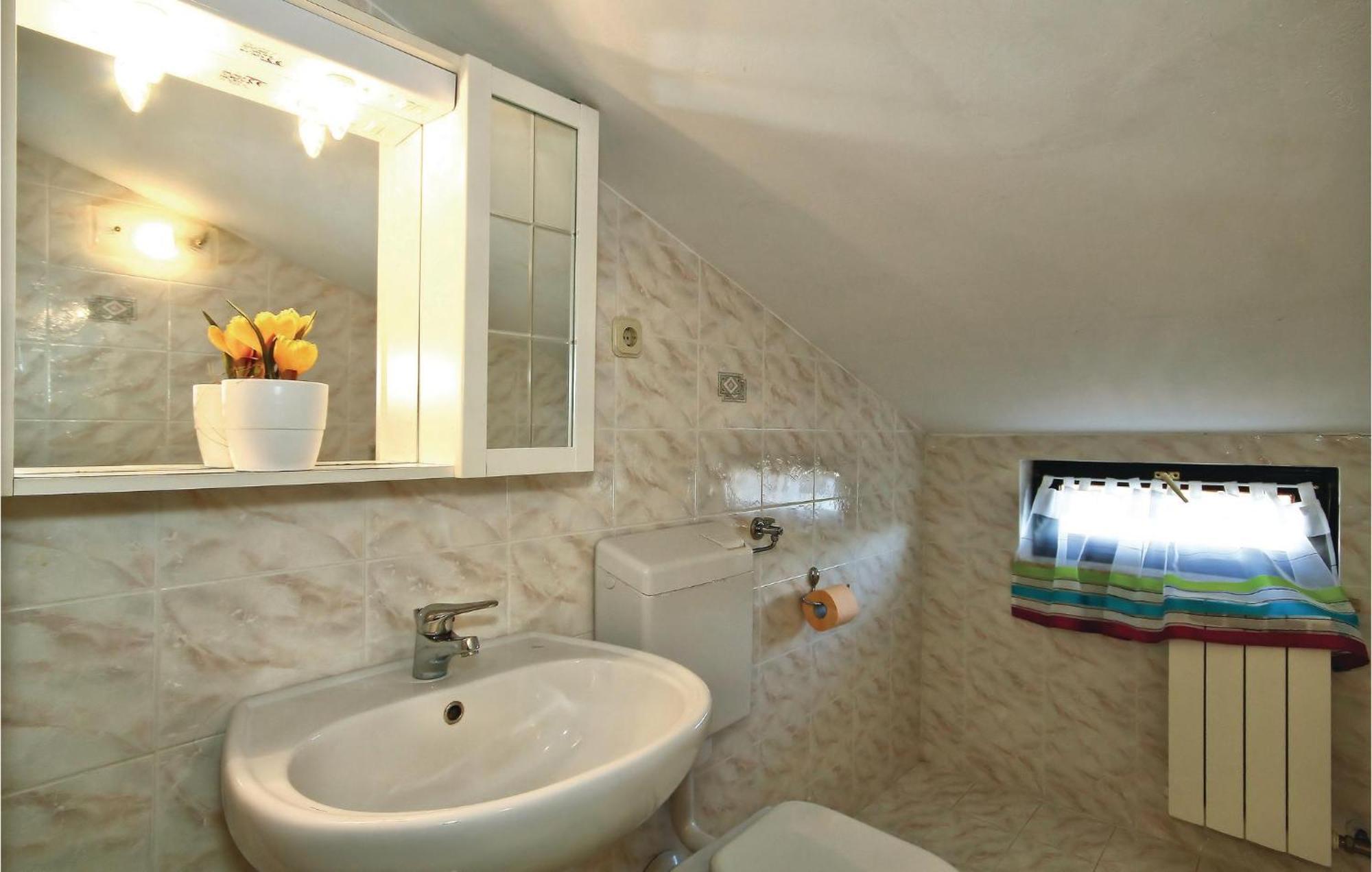 3 Bedroom Gorgeous Apartment In Porec Ngoại thất bức ảnh
