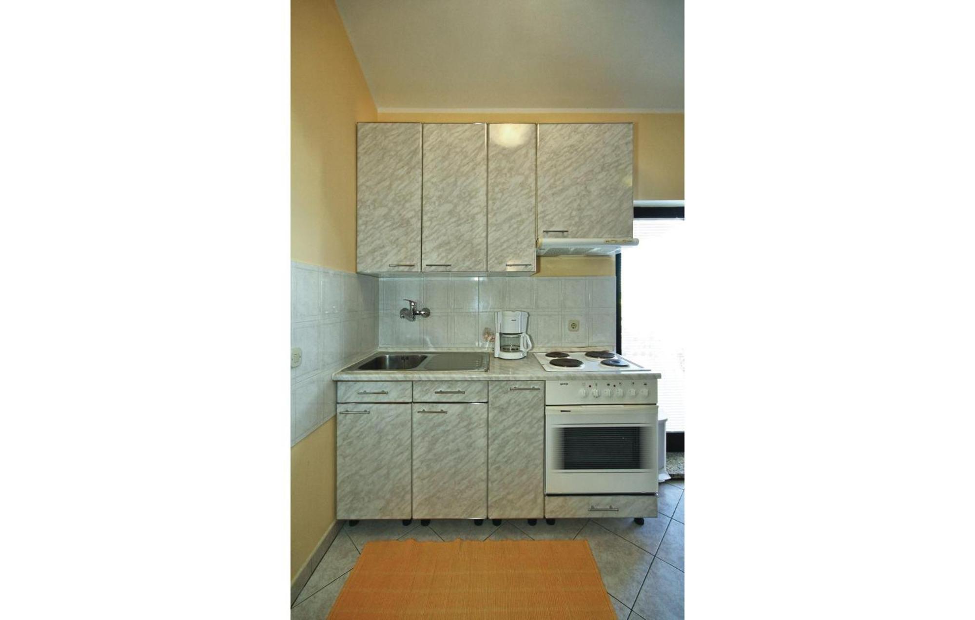 3 Bedroom Gorgeous Apartment In Porec Ngoại thất bức ảnh